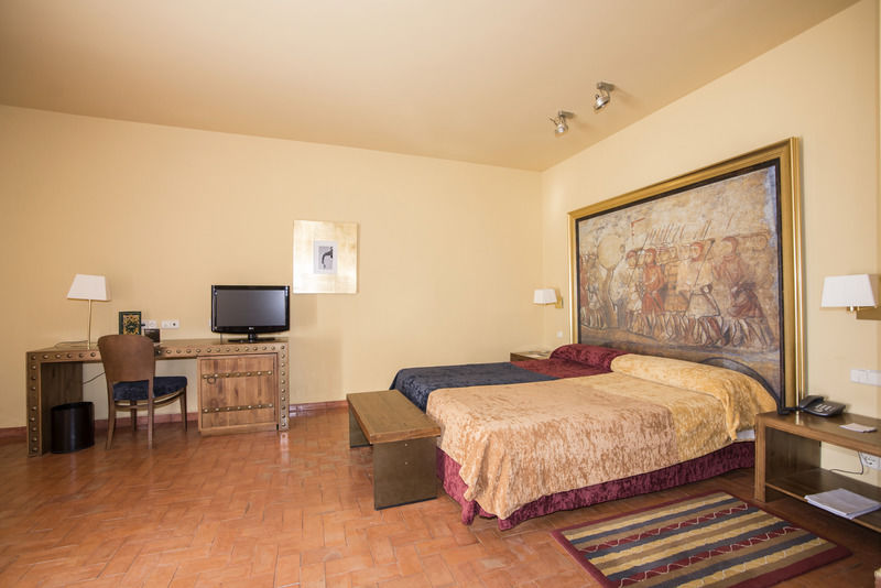 Parador De Trujillo Εξωτερικό φωτογραφία
